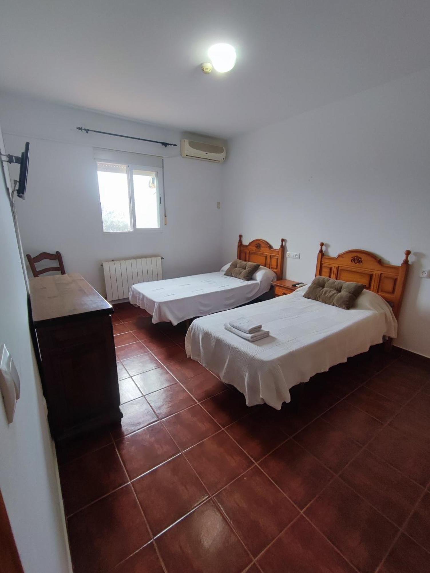 H Helechosa Hotel Bagian luar foto